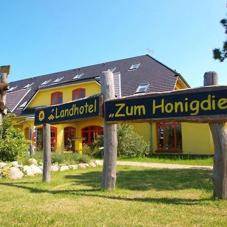 Landhotel Zum Honigdieb Ribnitz-Damgarten Exterior photo