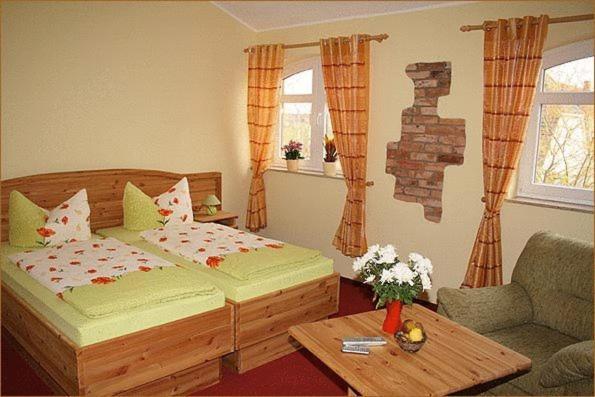Landhotel Zum Honigdieb Ribnitz-Damgarten Exterior photo